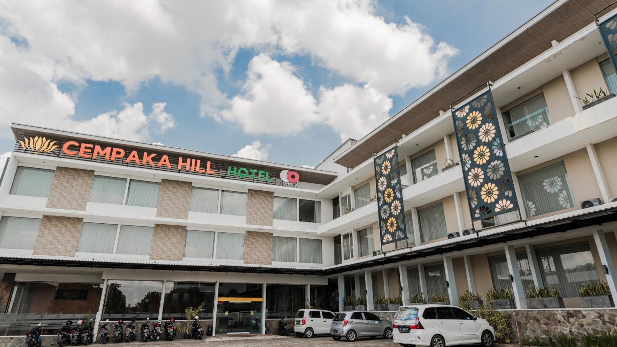 Neo Cempaka Hill Hotel Jembel Exterior foto